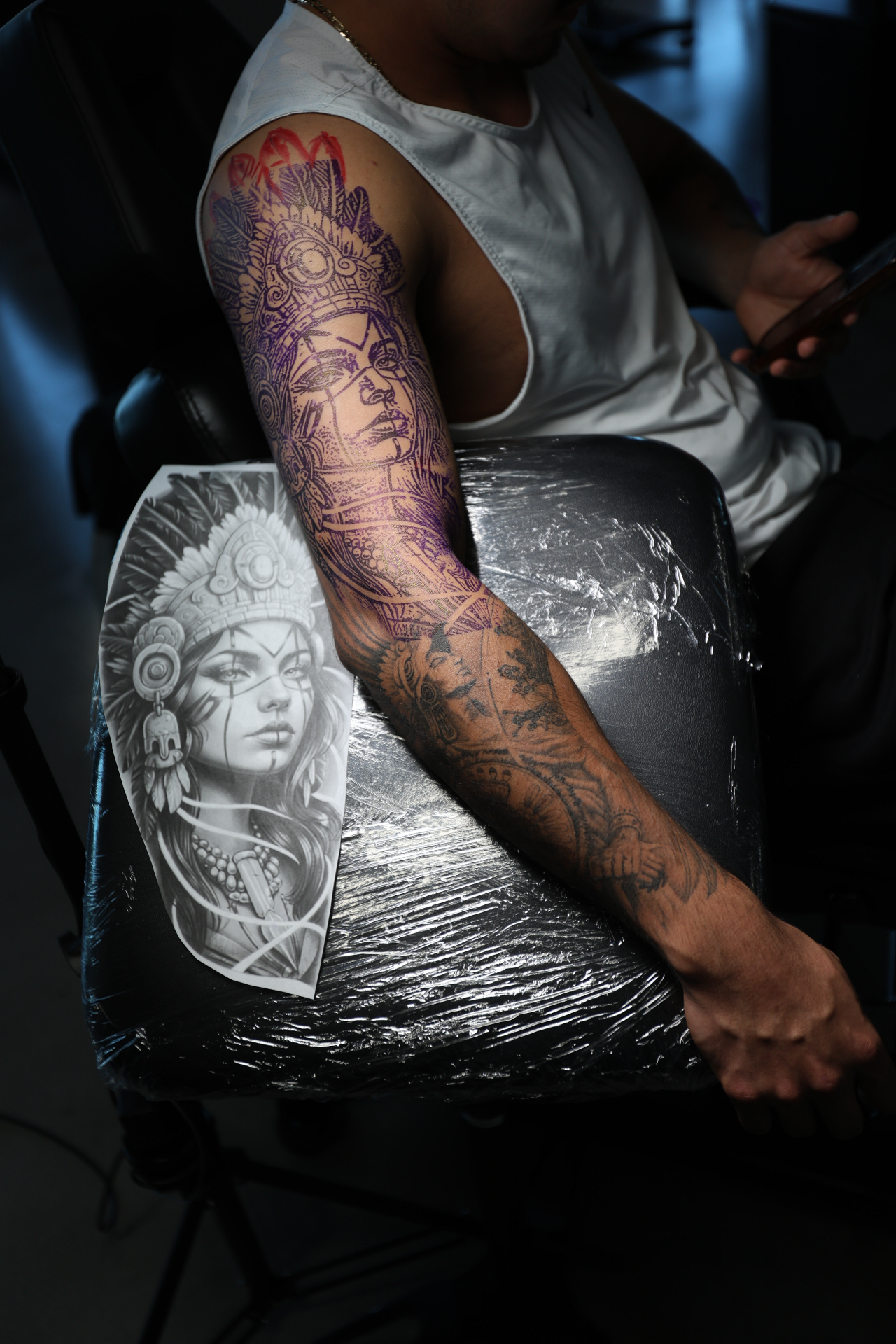 STENCIL ROOM ON THE DEMON.